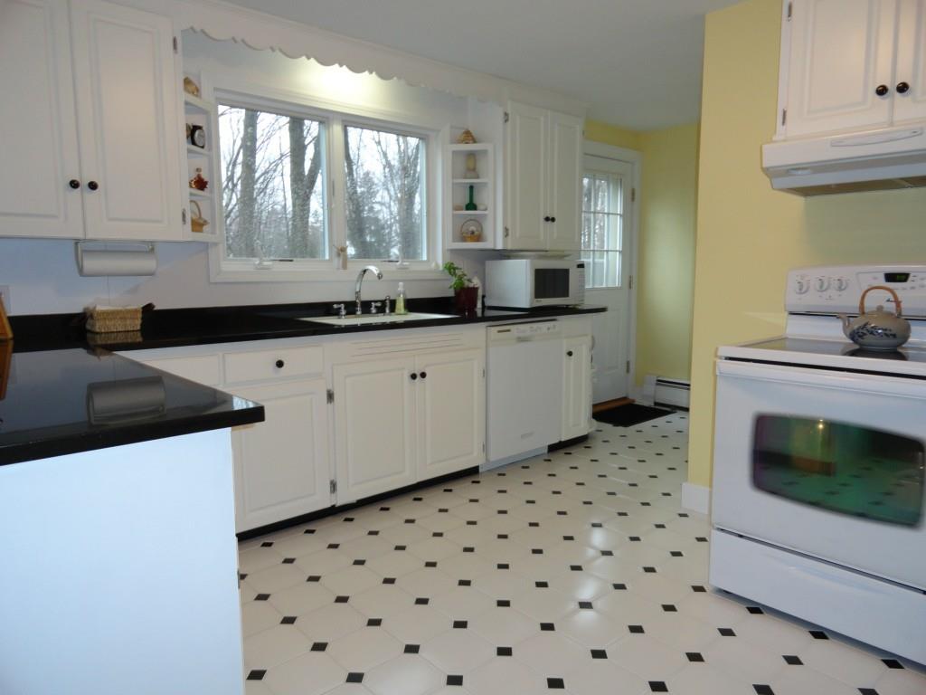 333 Fowler Road Cape Elizabeth, ME 04107 - Photo 13 of 29 Photo