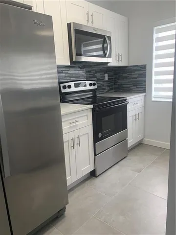 $2,800 | 103 Riviera Circle, Weston, FL 33326