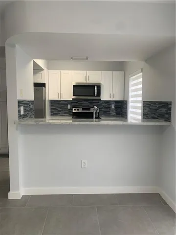 $2,800 | 103 Riviera Circle, Weston, FL 33326