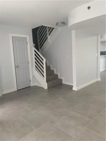 $2,800 | 103 Riviera Circle, Weston, FL 33326