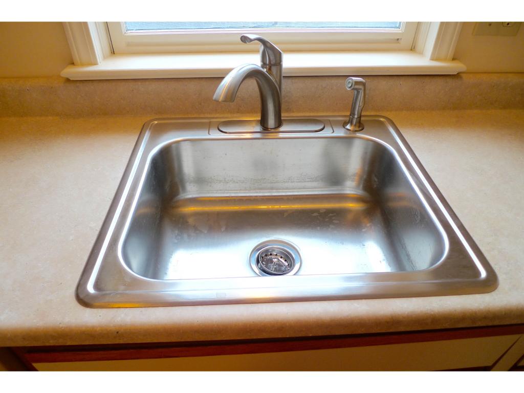 370 Circle Road, Unit 10 Manchester, NH 03103 - Photo 10 of 25