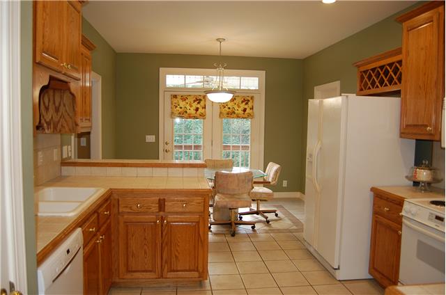 2394 Pleasant View Road Pleasant View, TN 37146 - Photo 8 of 19 Breakfast room opens up to covered deck