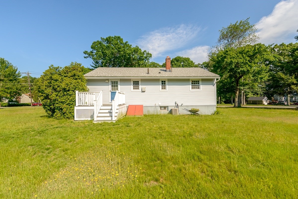 392 Acton Road Chelmsford, MA 01824 - Photo 2 of 27