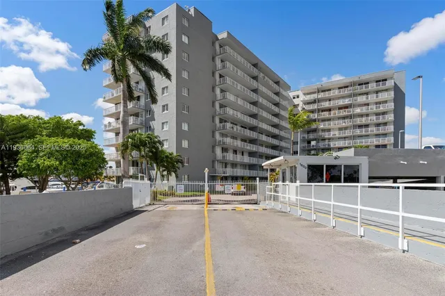$355,000 | 1800 Northwest 24th Avenue, Unit 912, Miami, FL 33125