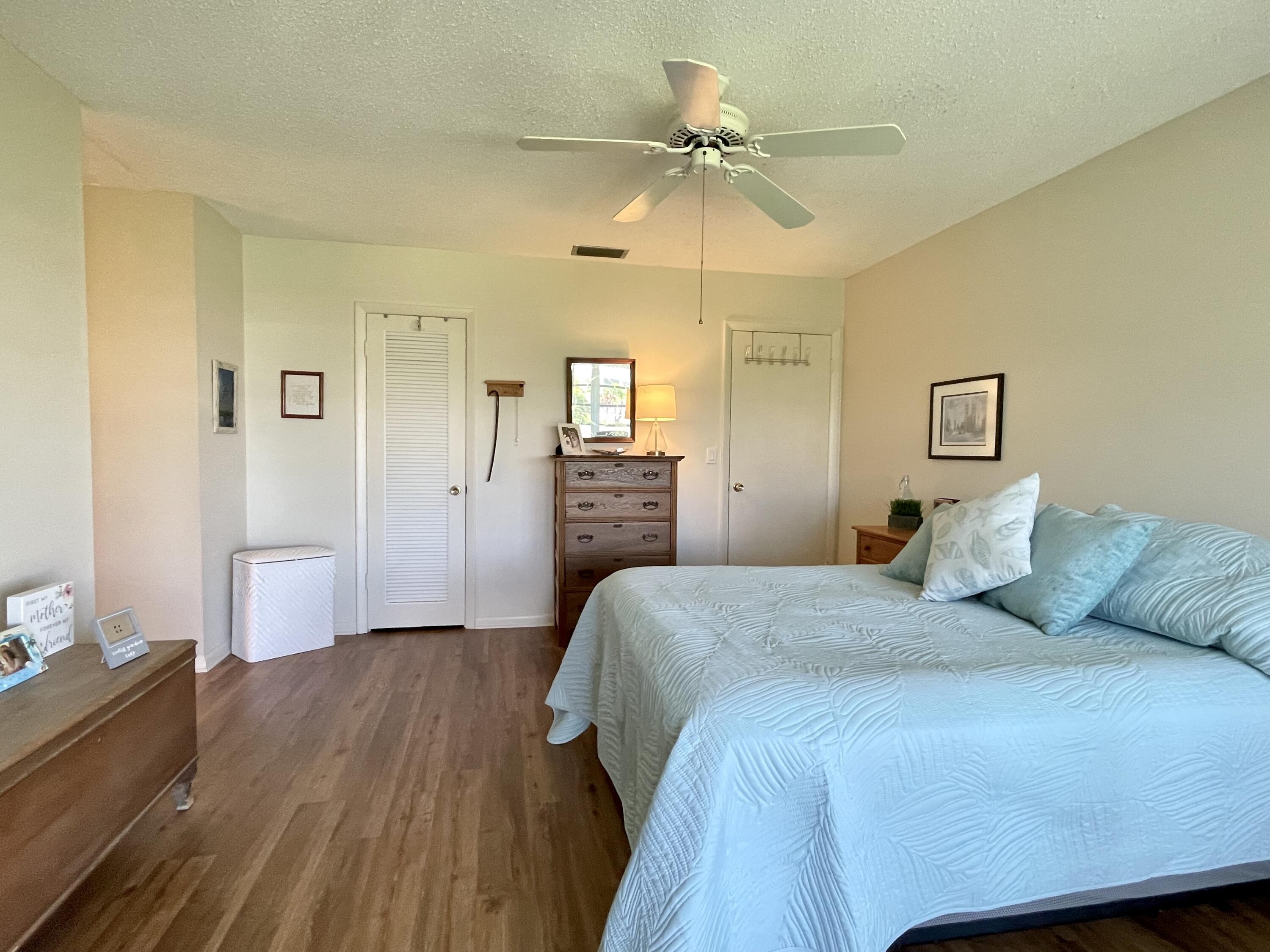 214 Manatee Lane, Unit B Fort Pierce, FL 34982 - Photo 13 of 28 IMG_6427
