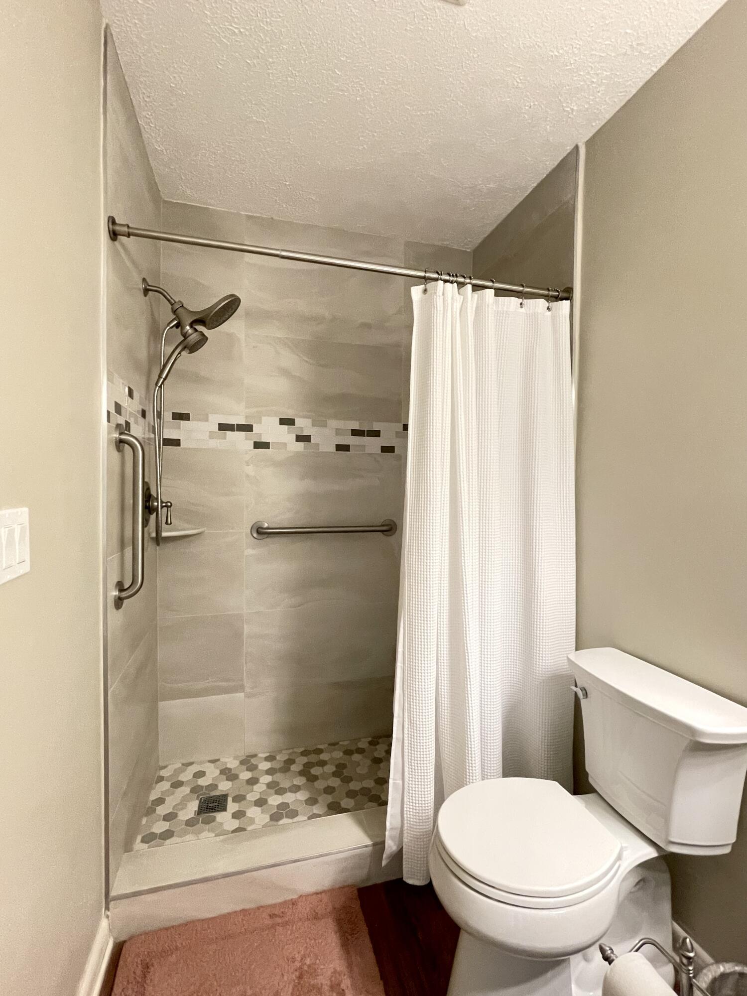 214 Manatee Lane, Unit B Fort Pierce, FL 34982 - Photo 15 of 28 IMG_6409