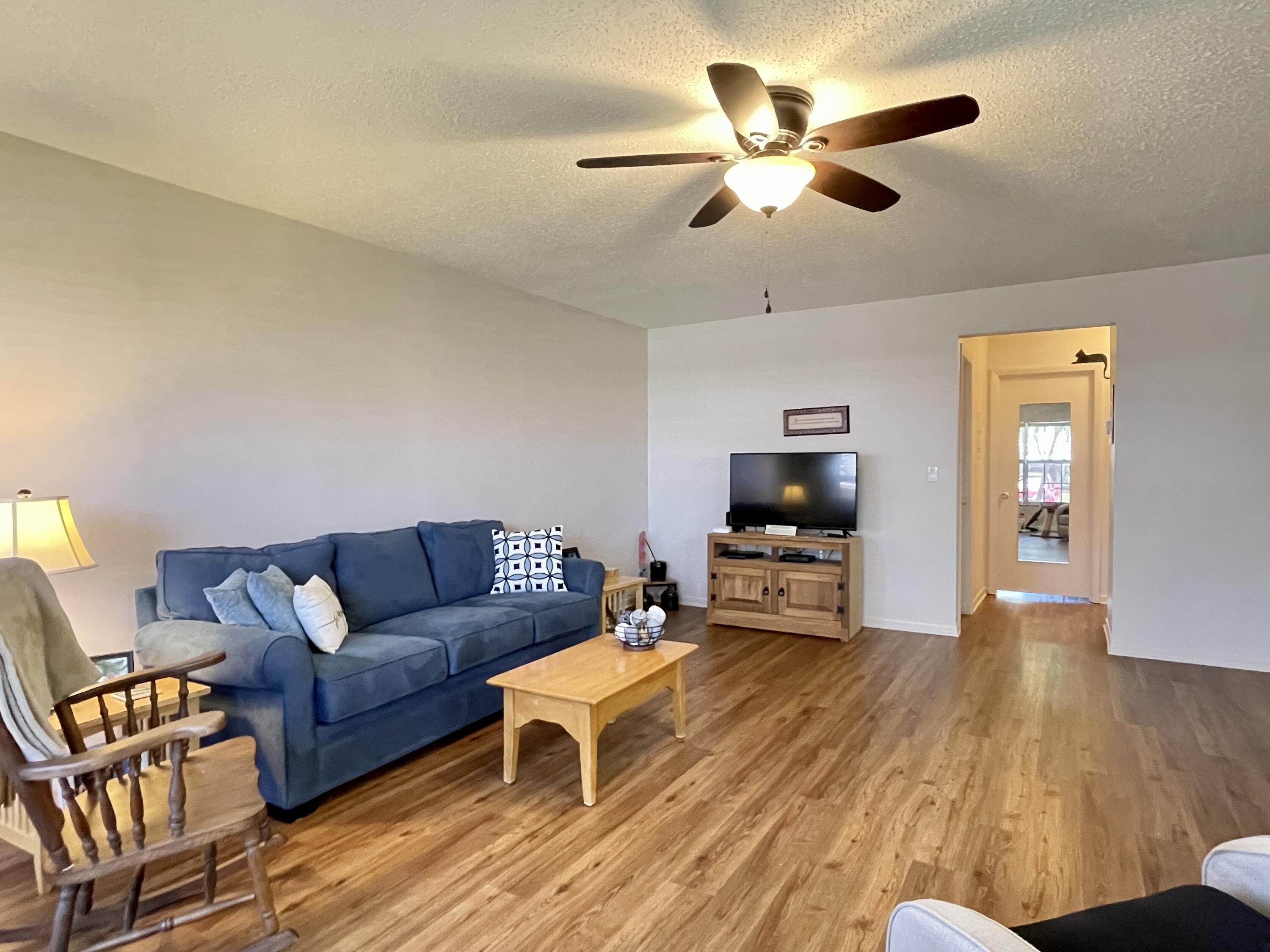 214 Manatee Lane, Unit B Fort Pierce, FL 34982 - Photo 4 of 28 IMG_6523