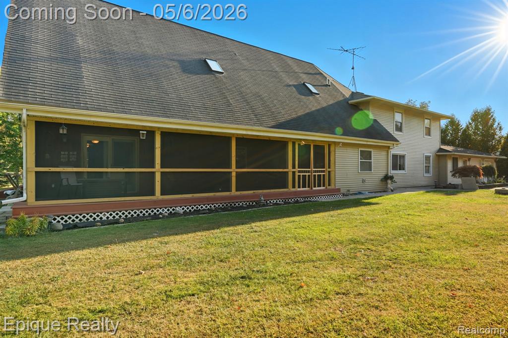 8150 Runyan Lake Road Fenton, MI 48430 - Photo 2 of 39