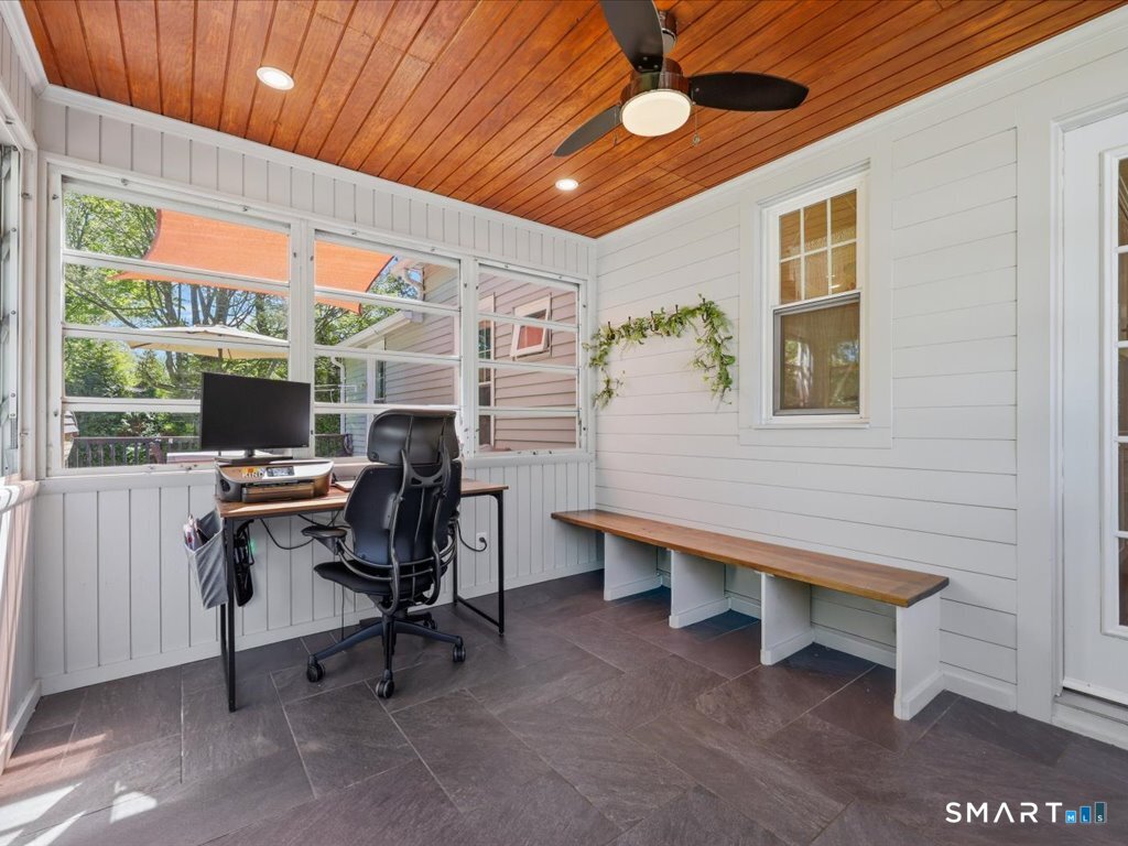 131 Oronoque Road Milford, CT 06461 - Photo 19 of 40 3 Season room with heat
