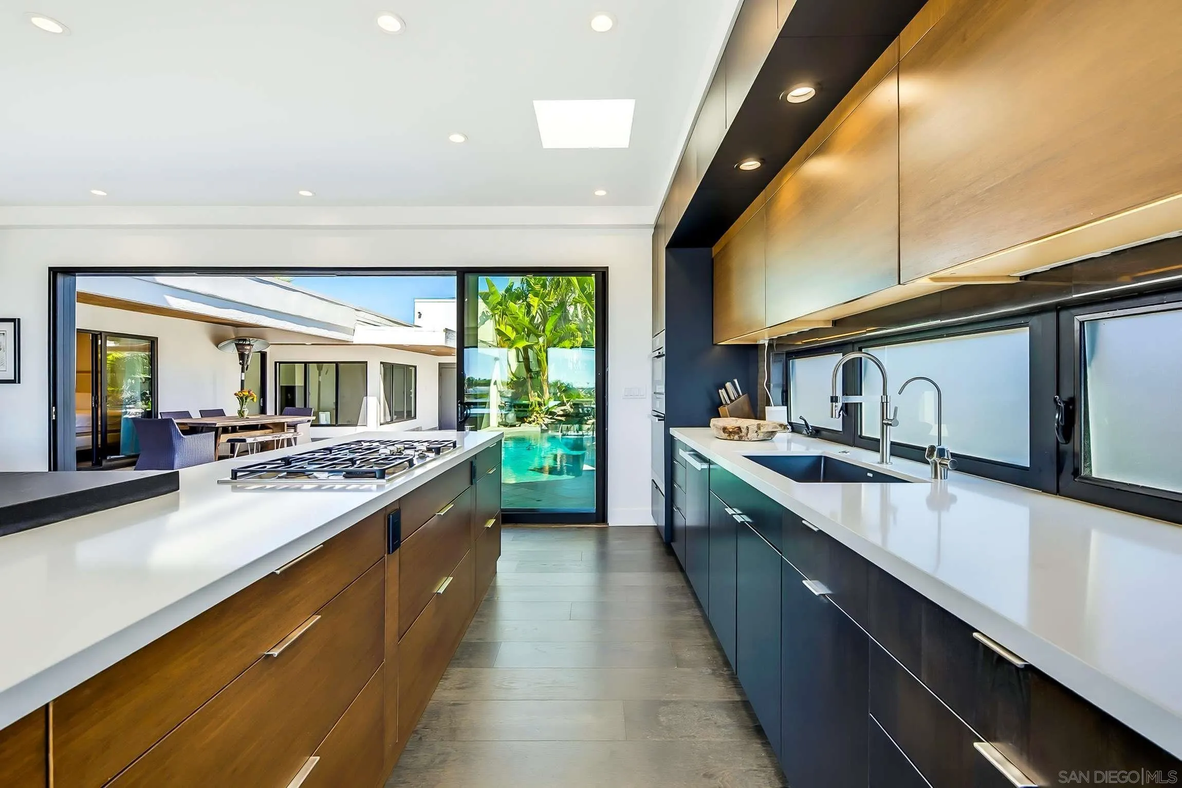 5842 Sagebrush Road La Jolla, CA 92037 - Photo 16 of 54 Gallery Image 16