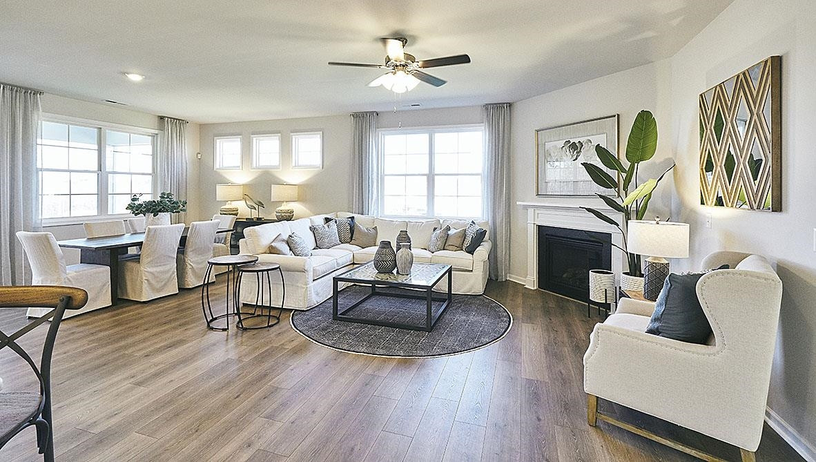 2127 Knight Xing Road Durham, NC 27703 - Photo 5 of 15 Living Room