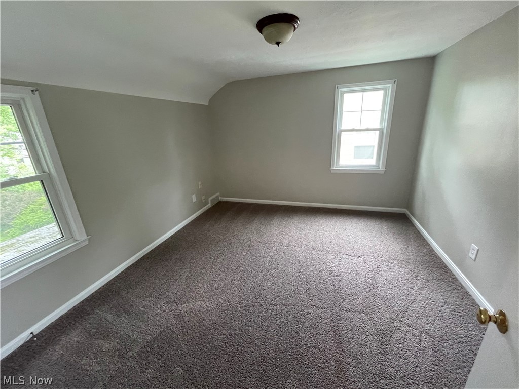 1292 Croyden Road Lyndhurst, OH 44124 - Photo 19 of 26