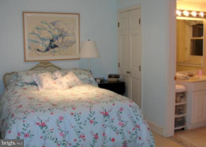 3232 Reservoir Road Northwest Washington, DC 20007 - Photo 16 of 19 Bedroom #4