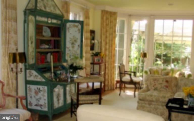 3232 Reservoir Road Northwest Washington, DC 20007 - Photo 5 of 19 Living Room #3