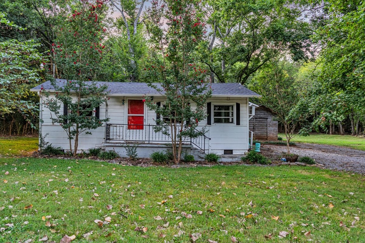 4204 Leanna Road Murfreesboro, TN 37129 - Photo 13 of 18 a front view of house with yard and green space