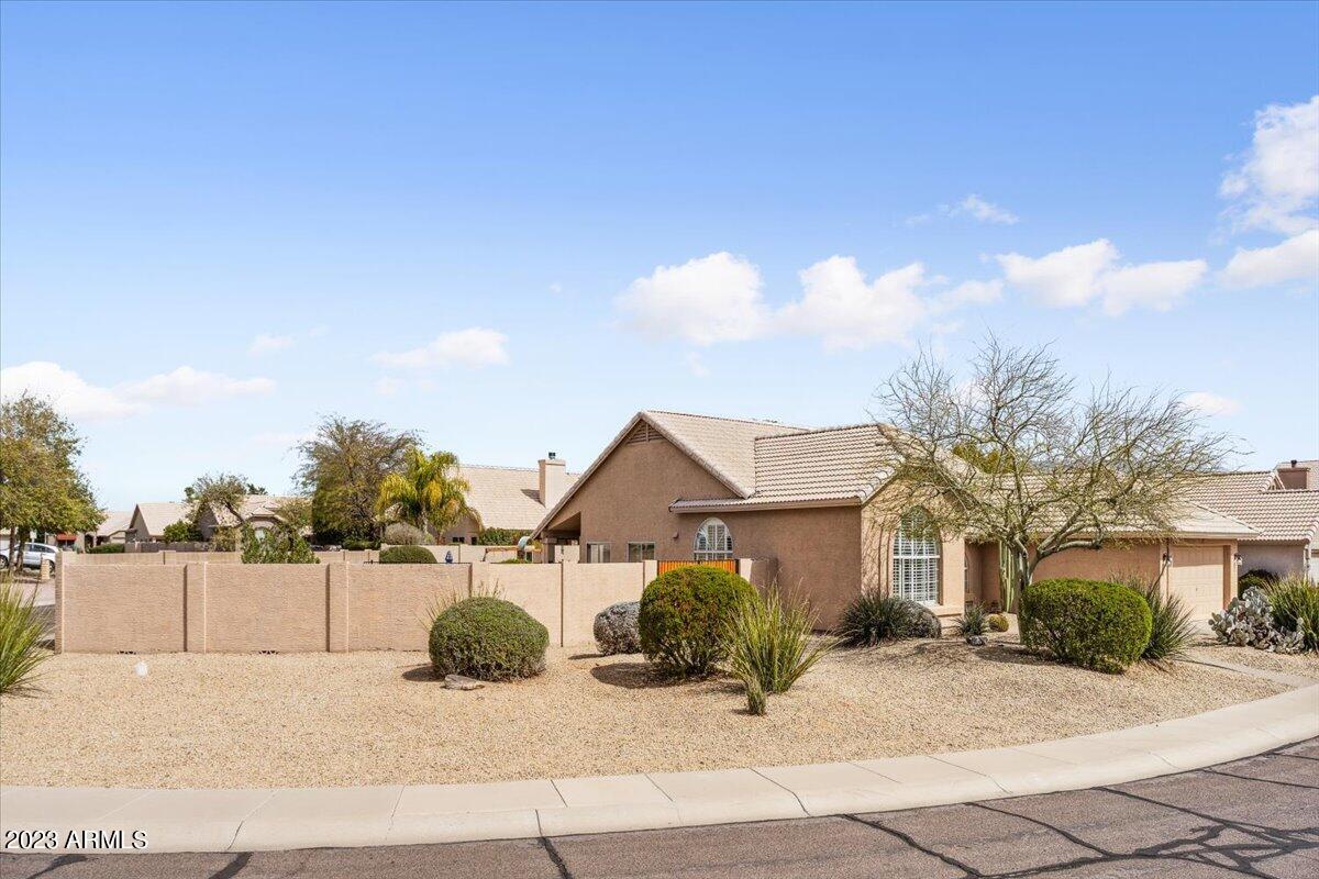 4212 East Rockledge Road Phoenix, AZ 85044 - Photo 2 of 14 HUGE LOT!