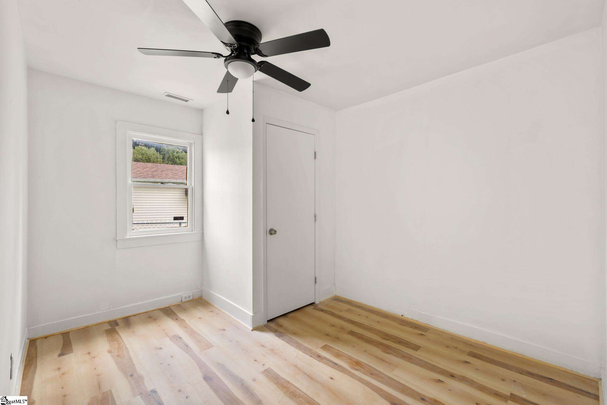 543 West Rutledge Avenue Gaffney, SC 29341 - Photo 17 of 21 Gallery Image 17