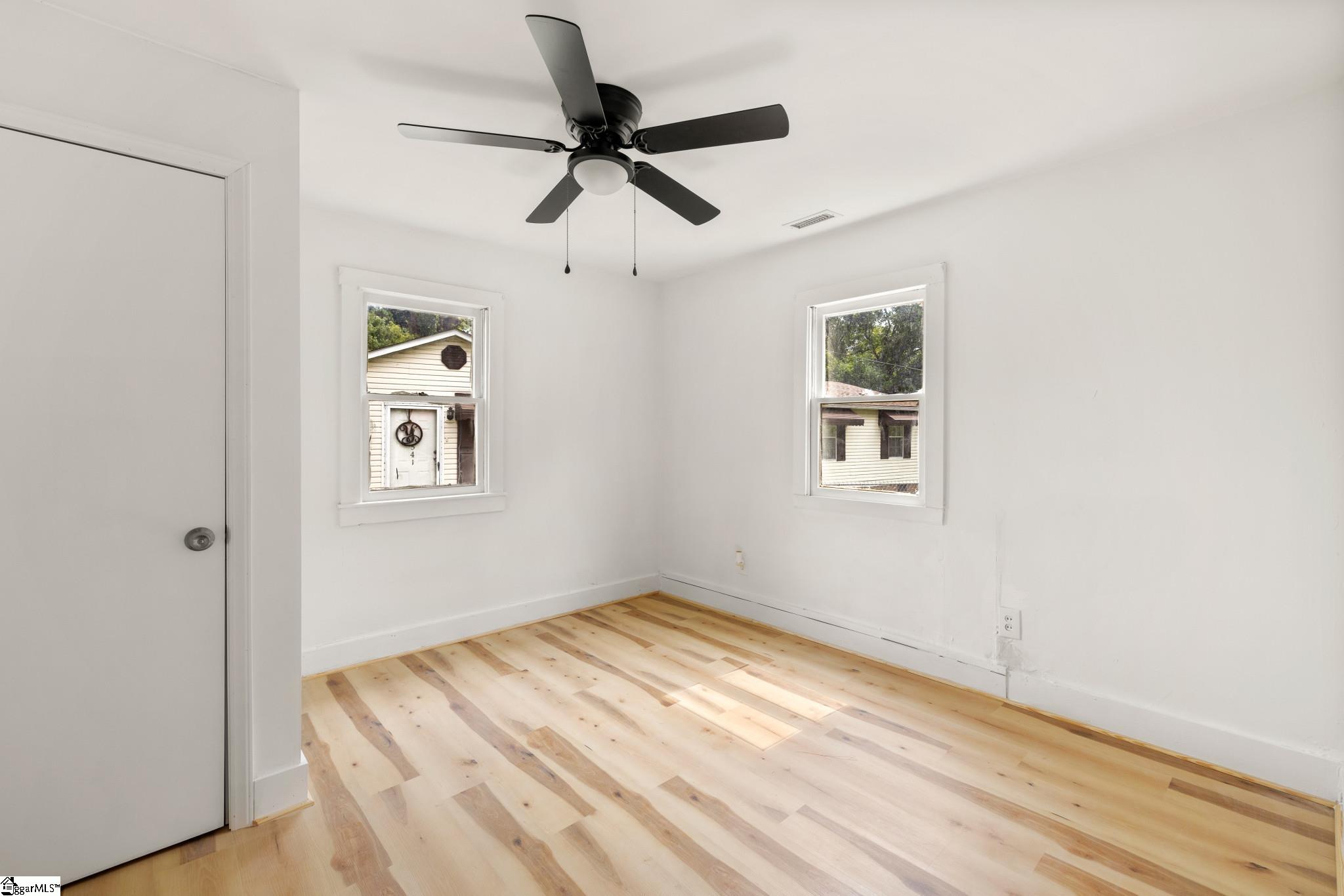 543 West Rutledge Avenue Gaffney, SC 29341 - Photo 18 of 21 Gallery Image 18
