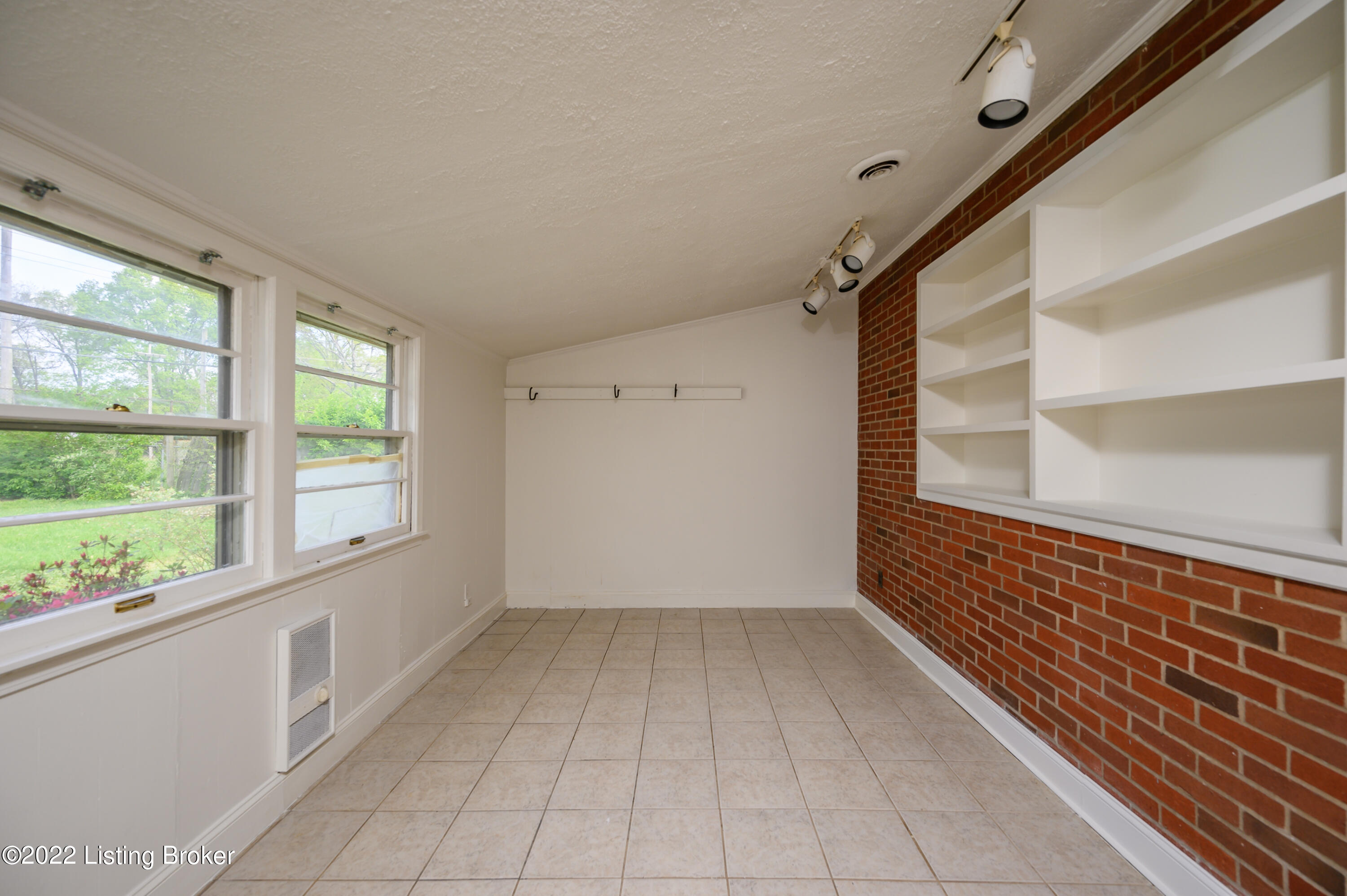 3116 Radiance Road Louisville, KY 40220 - Photo 21 of 26 Radiance Rd 3116-FCP-21