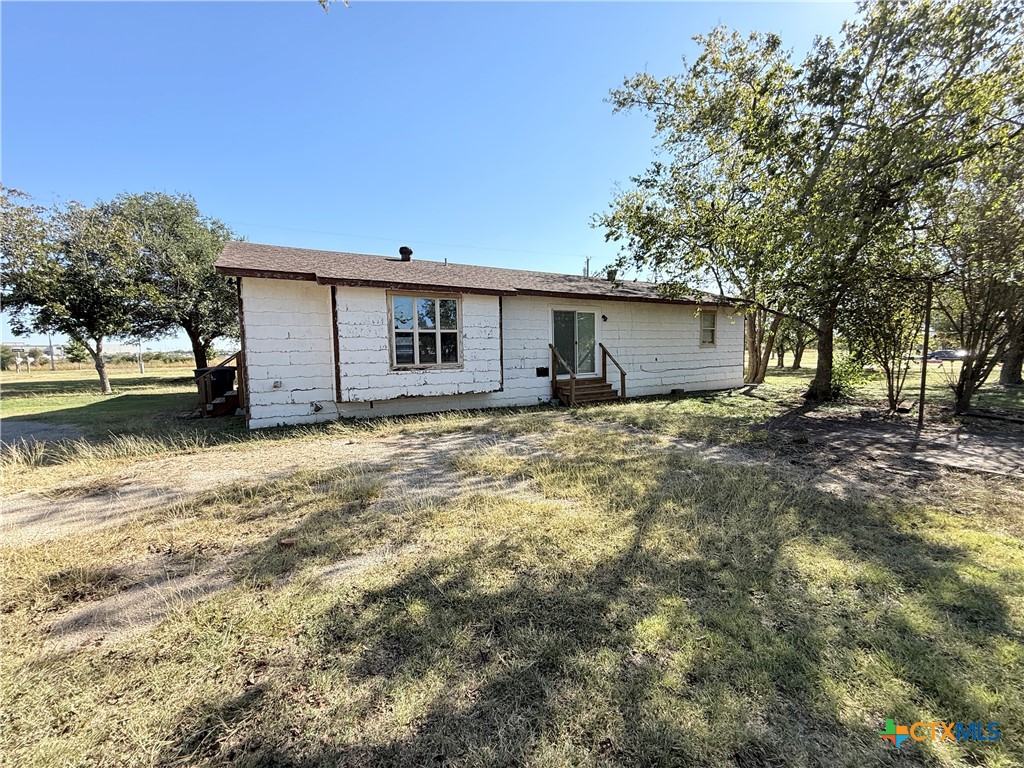 4700 Old Howard Road Temple, TX 76504 - Photo 30 of 33 a backyard of a house