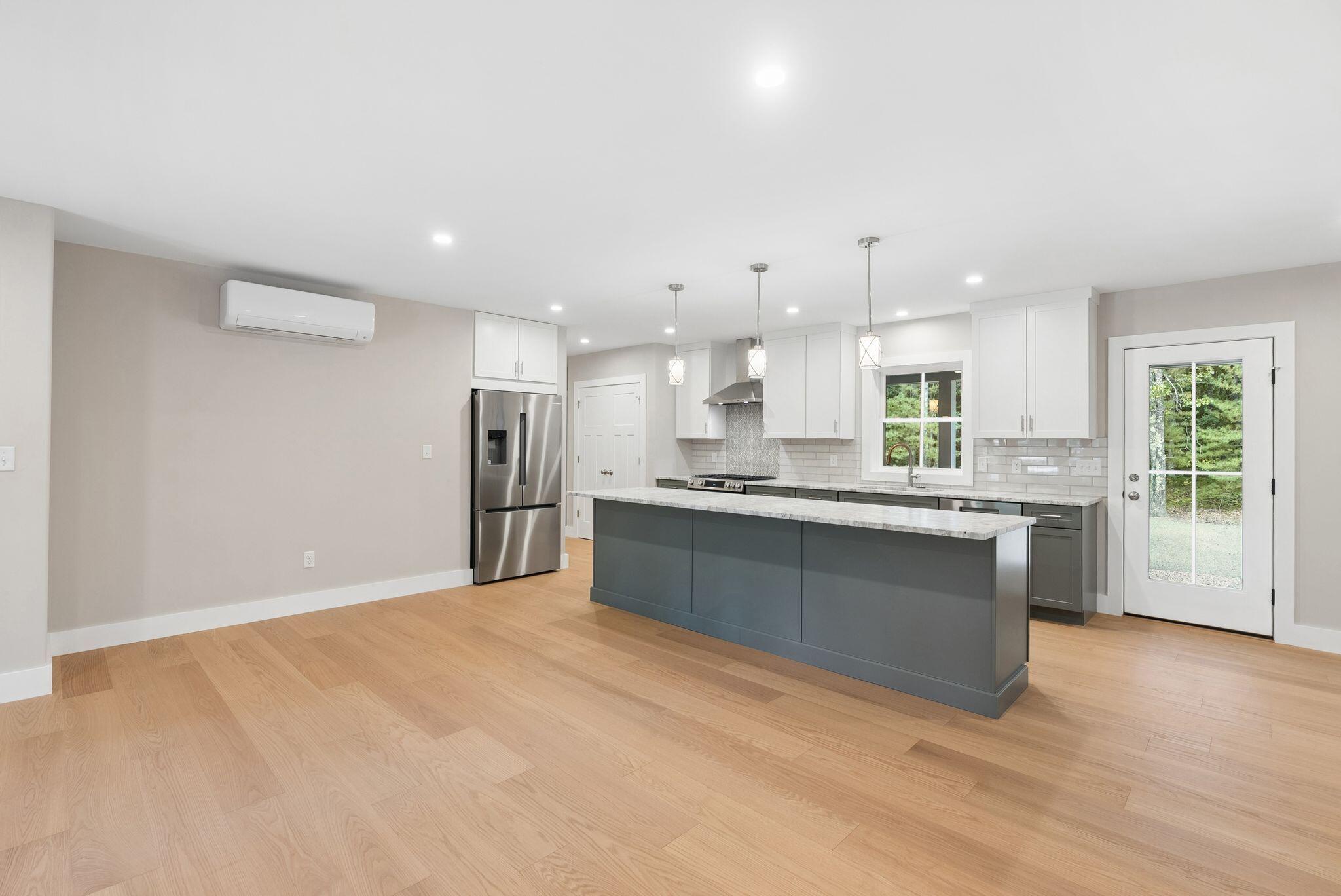 17 Middle Road Kennebunk, ME 04043 - Photo 5 of 33 Dining Area