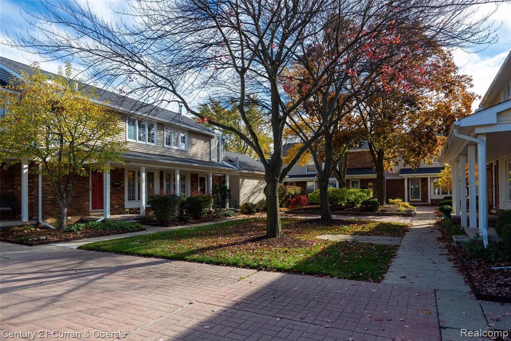 3453 Crooks Road, Unit 21 Royal Oak, MI 48073 - Photo 20 of 24