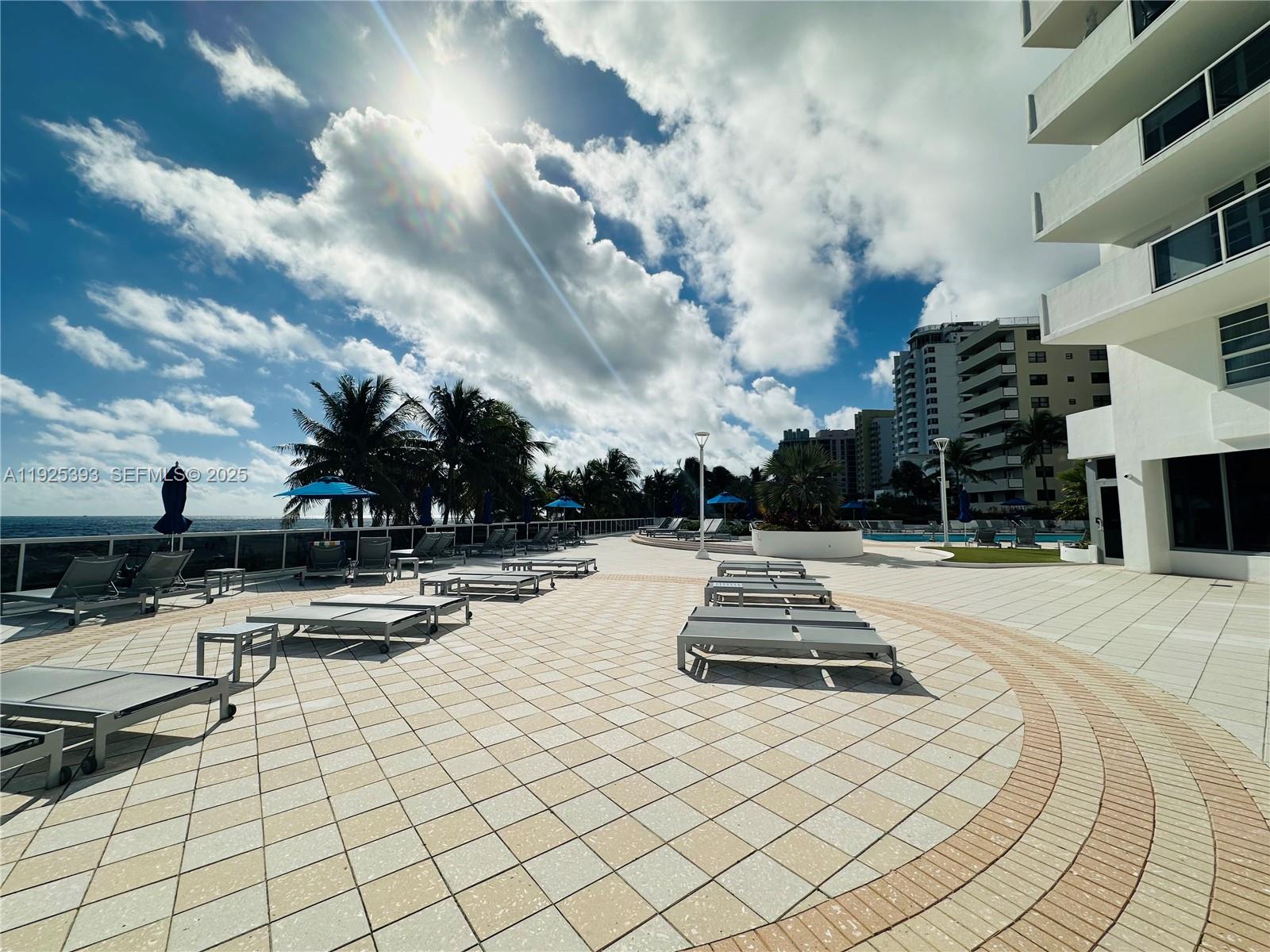 100 Lincoln Road, Unit 1427 Miami Beach, FL 33139 - Photo 27 of 30 a view of outdoor space with garden view