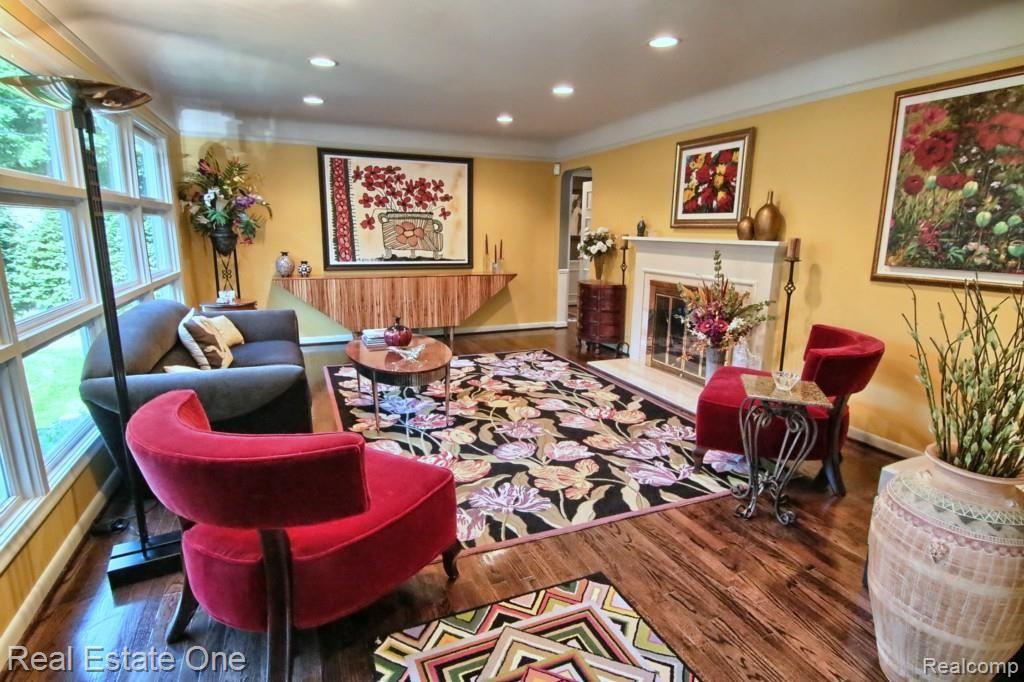 6785 Halyard Road Bloomfield Hills, MI 48301 - Photo 6 of 40 Living Room.jpg