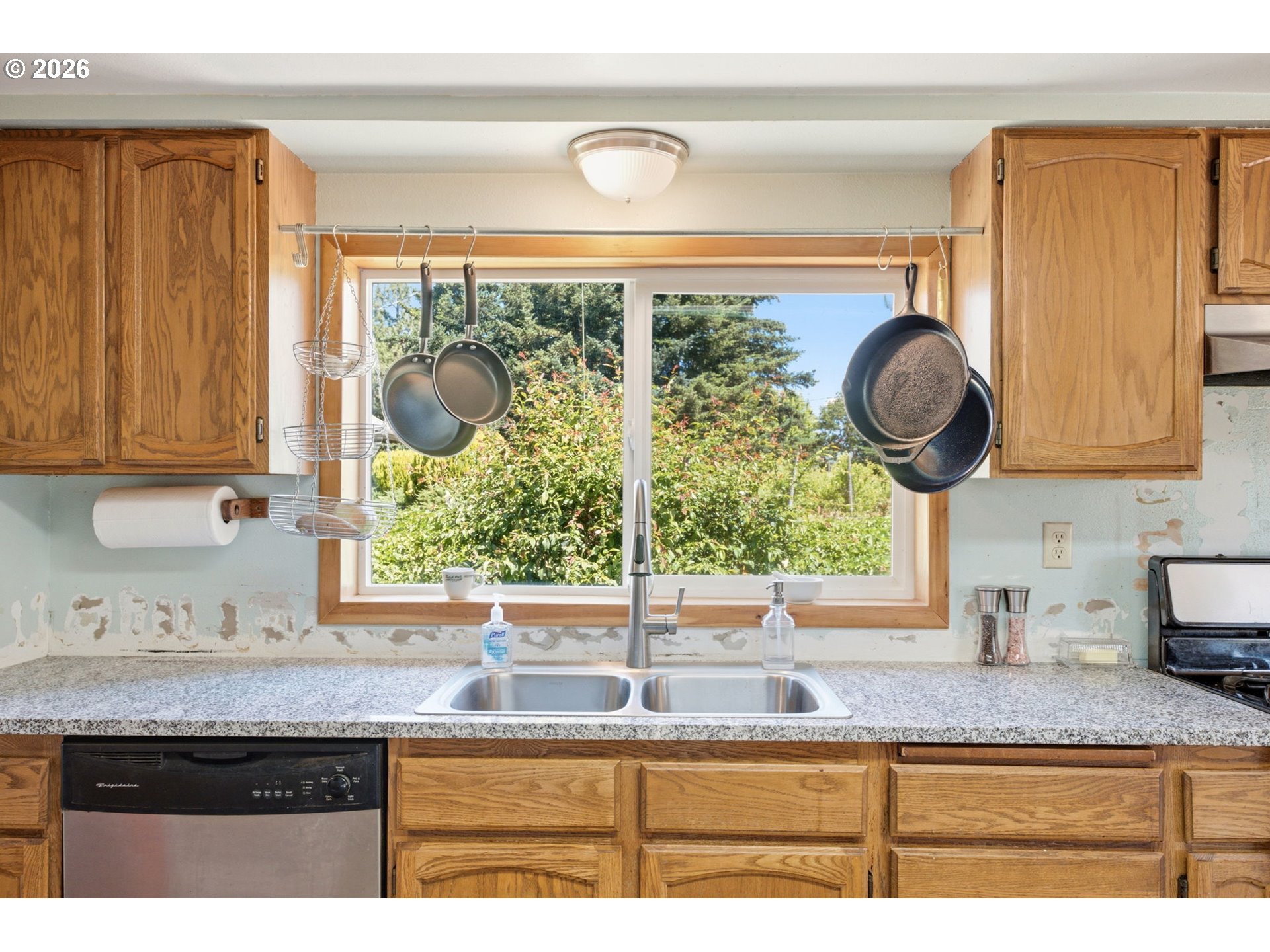 1109 Country Club Road Hood River, OR 97031 - Photo 13 of 40