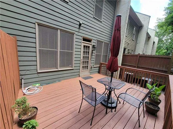 $3,200 | 17 Oakhurst Common Drive, Decatur, GA 30030