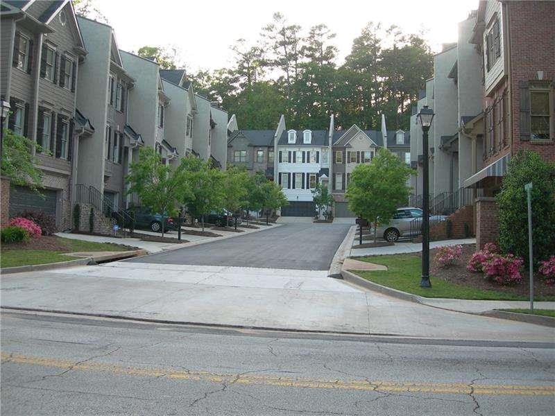 17 Oakhurst Common Drive Decatur, GA 30030 - Photo 29 of 33