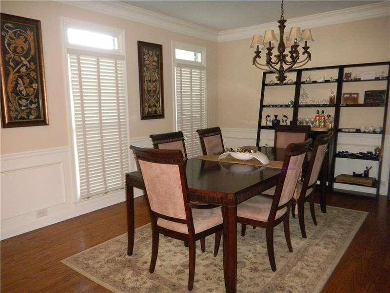 17 Oakhurst Common Drive Decatur, GA 30030 - Photo 7 of 33