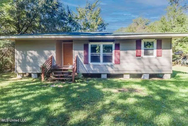 $1,550 | 7033 Longridge Road, Long Beach, MS 39560