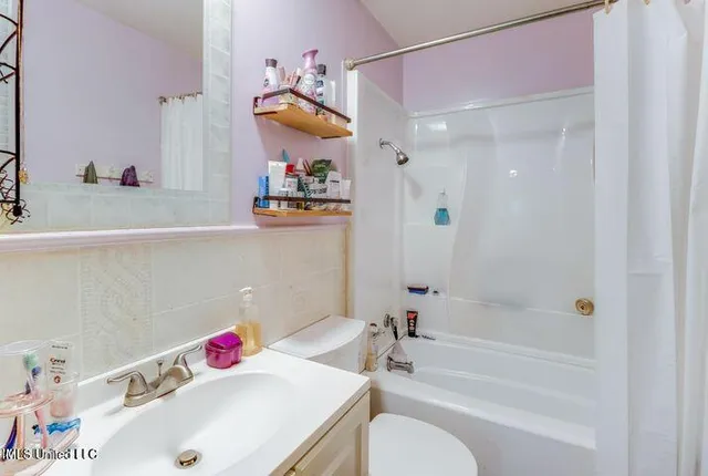 $1,550 | 7033 Longridge Road, Long Beach, MS 39560