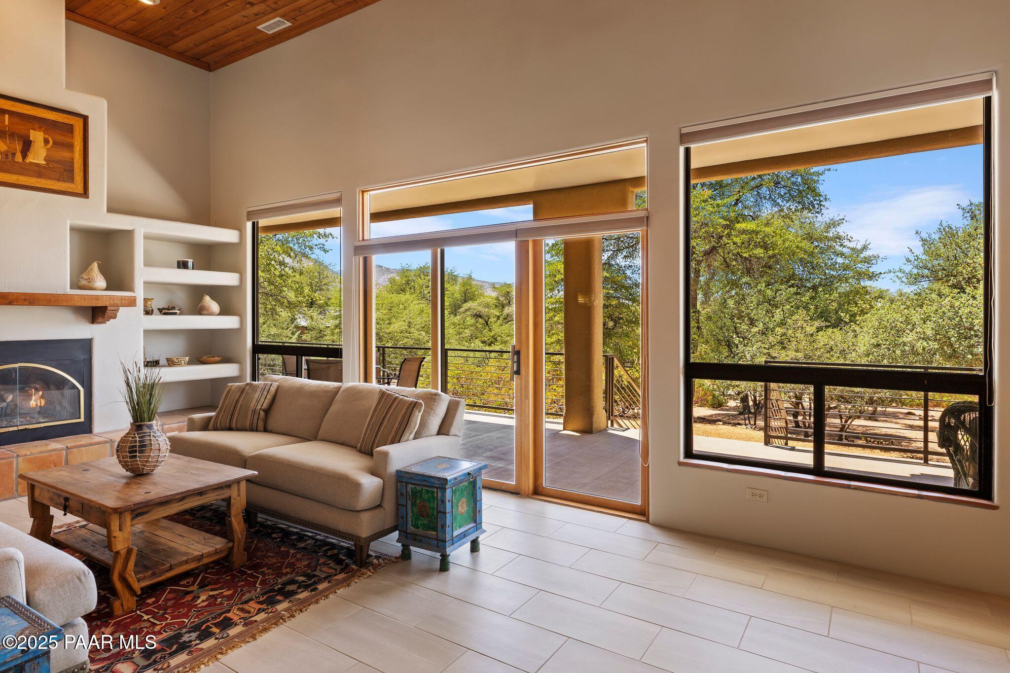 2316 West Mountain Oak Road Prescott, AZ 86305 - Photo 22 of 79 110-Living Room