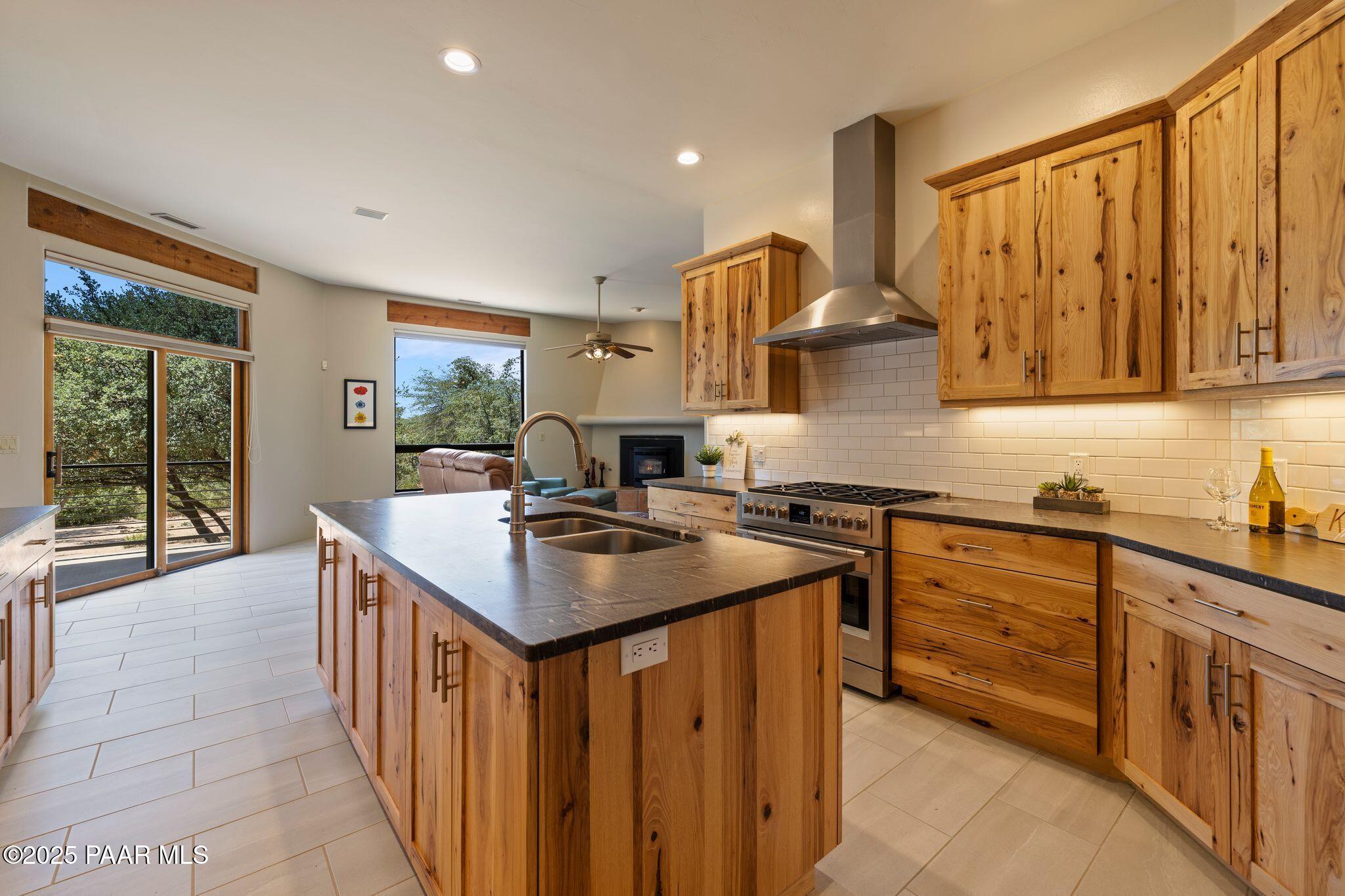 2316 West Mountain Oak Road Prescott, AZ 86305 - Photo 29 of 79 149-Kitchen