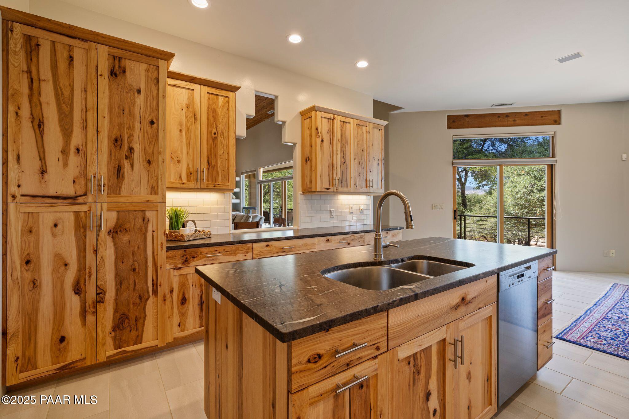 2316 West Mountain Oak Road Prescott, AZ 86305 - Photo 30 of 79 154-Kitchen