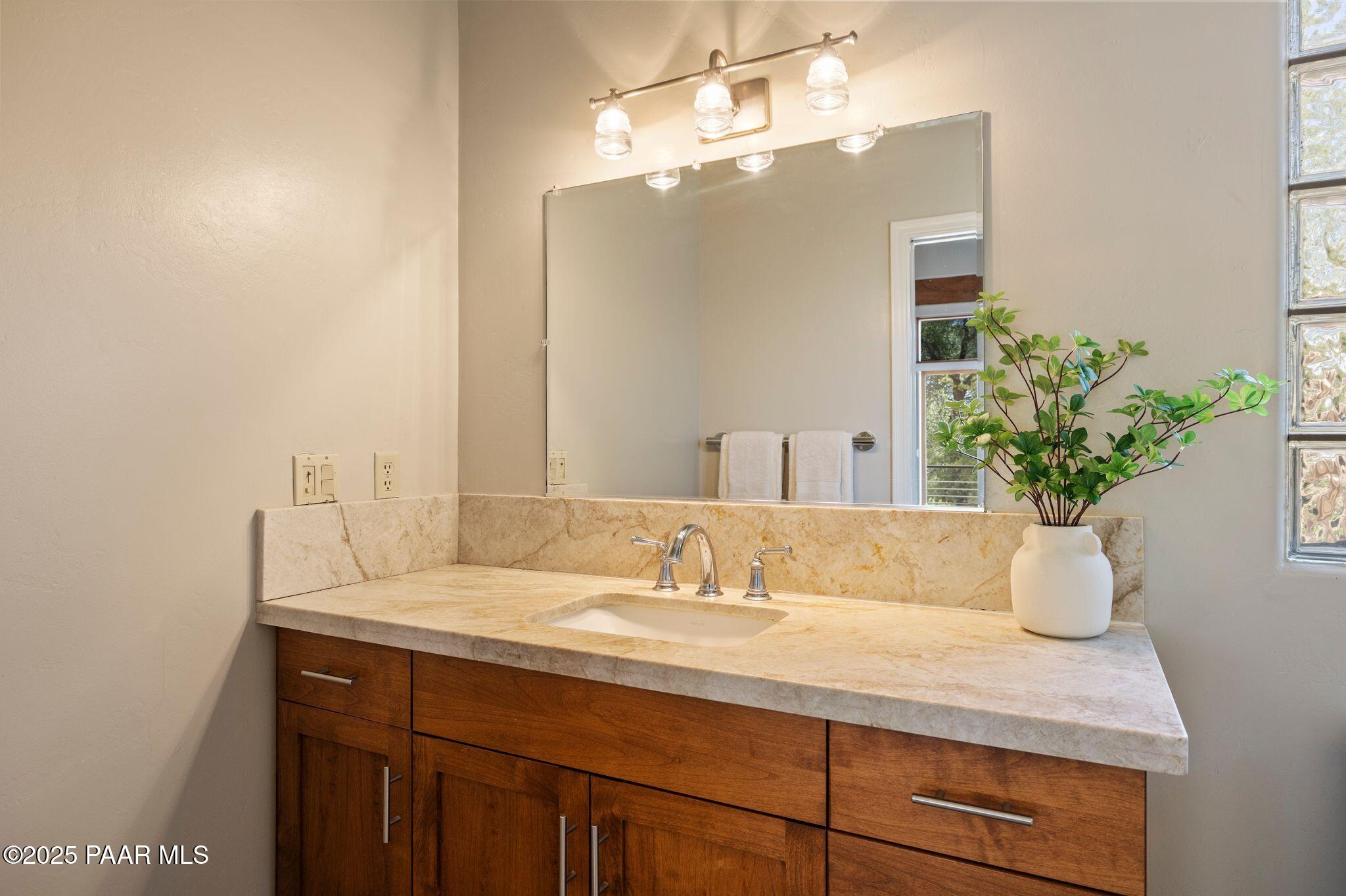 2316 West Mountain Oak Road Prescott, AZ 86305 - Photo 52 of 79 264-Bathroom #3