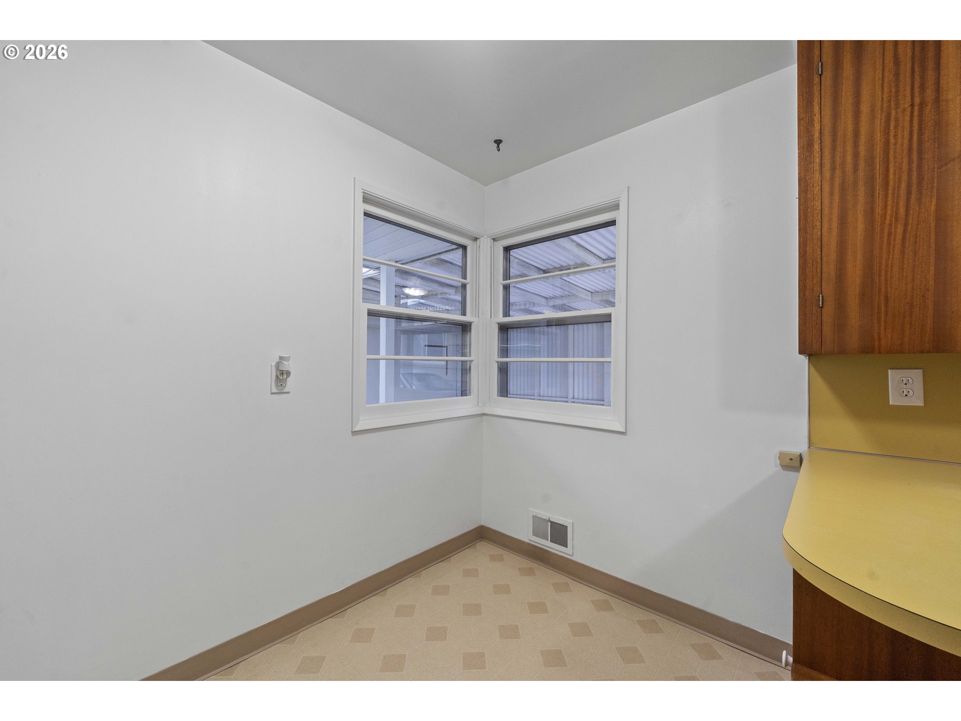 3214 Northeast 80th Avenue Portland, OR 97213 - Photo 24 of 36