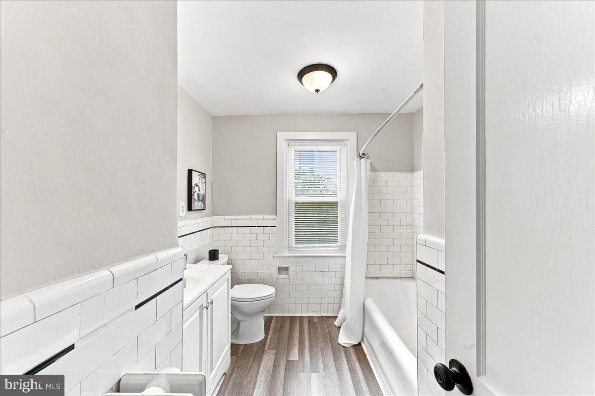 4040 Ellendale Road Drexel Hill, PA 19026 - Photo 21 of 41 Hall Bath