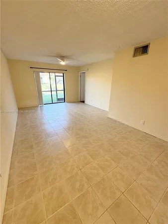 $1,995 | 21904 Lake Forest Circle, Unit 203, Boca Raton, FL 33433