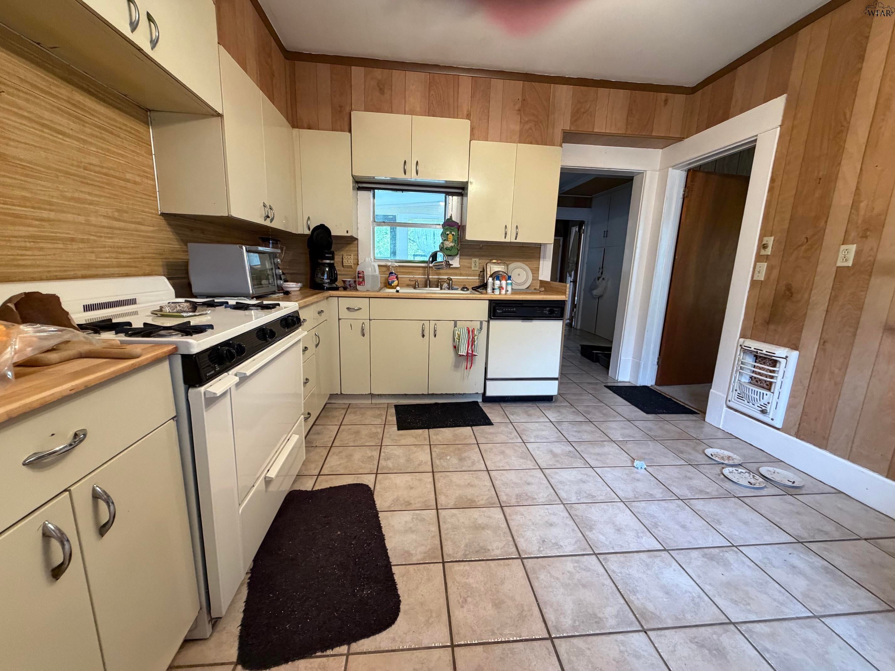 903 Plainview Road Seymour, TX 76380 - Photo 12 of 22 Gallery Image 12