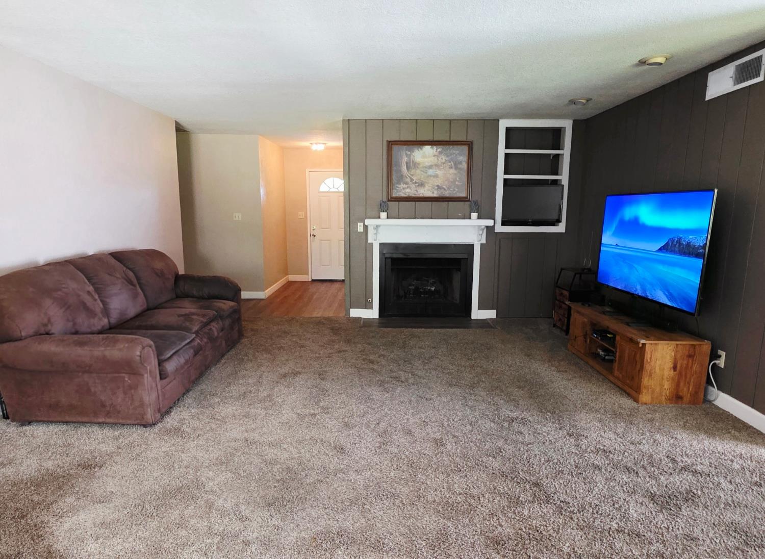2214 Holt Avenue Sanger, CA 93657 - Photo 19 of 54