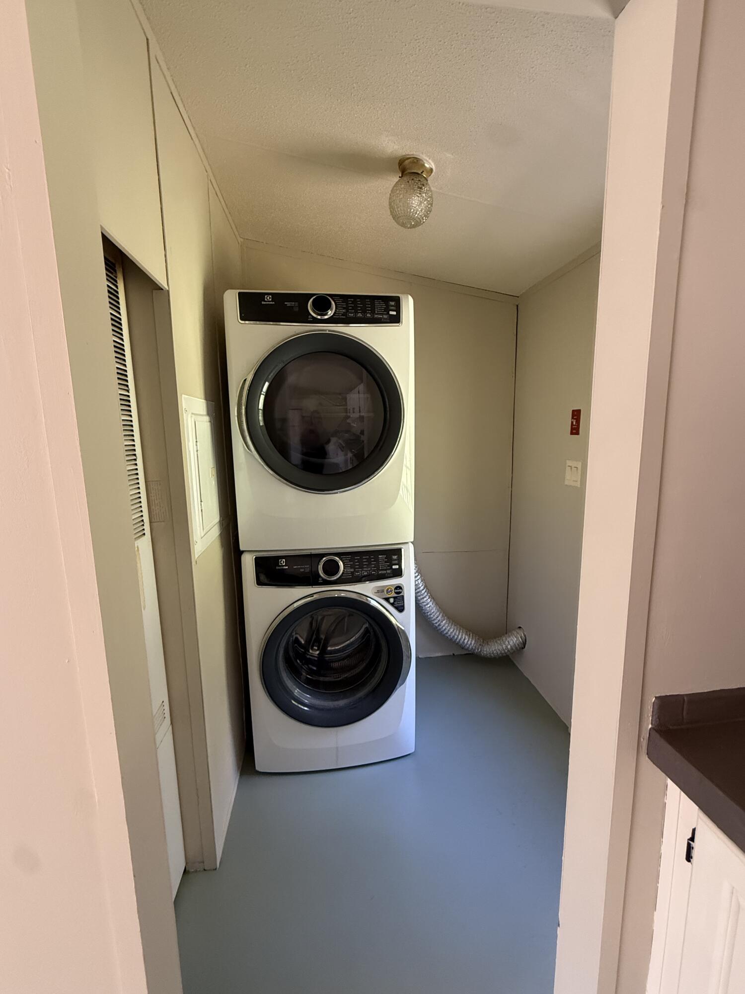 370 Oceanville Road Stonington, ME 04681 - Photo 8 of 12 laundry area