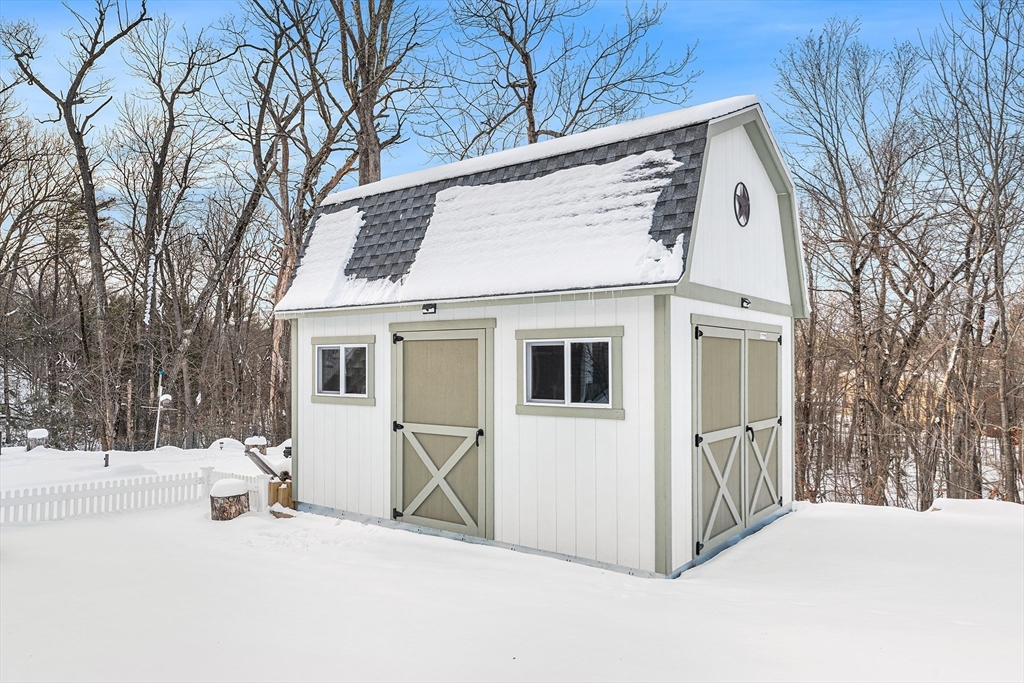 29 Dawley Road Westminster, MA 01473 - Photo 27 of 30 a view of a white house with a yard