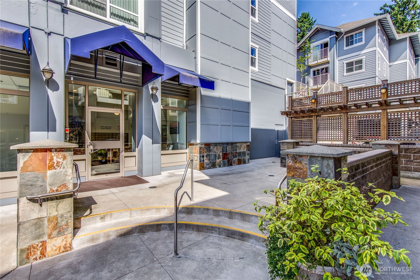 300 High School Road Northeast, Unit 300 Bainbridge Island, WA 98110 - Photo 23 of 32