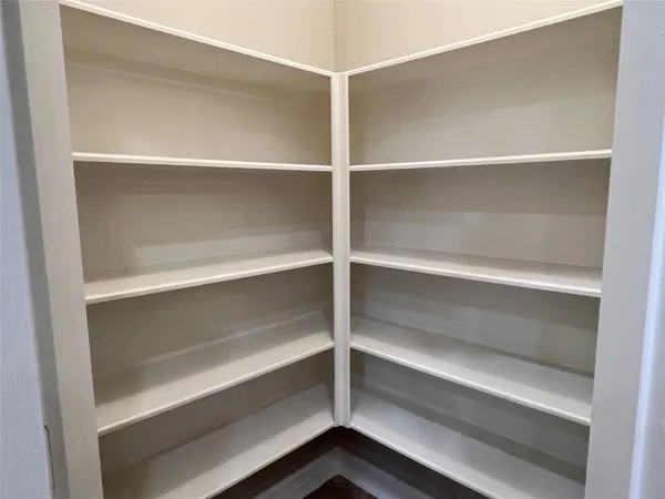 $2,500 | 3207 Ivy Bend Drive, Pearland, TX 77584