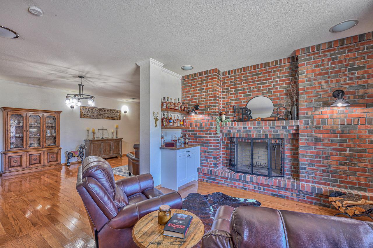 18590 Ranchito Del Rio Drive Salinas, CA 93908 - Photo 17 of 59 Gallery Image 17