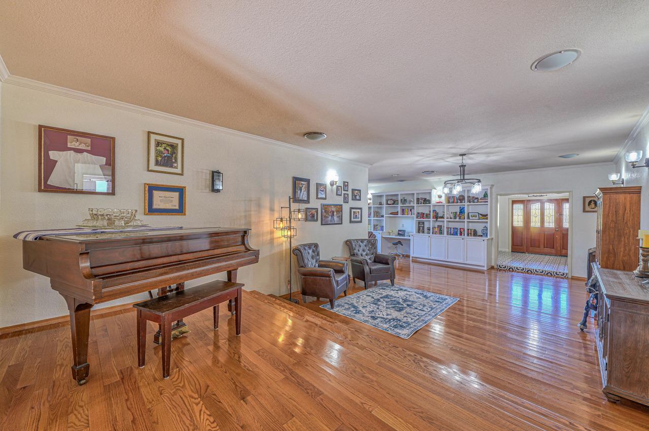 18590 Ranchito Del Rio Drive Salinas, CA 93908 - Photo 20 of 59 Gallery Image 20