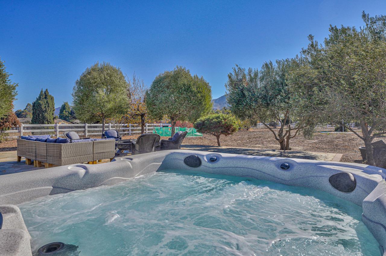 18590 Ranchito Del Rio Drive Salinas, CA 93908 - Photo 51 of 59 Gallery Image 51